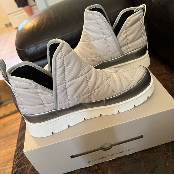 Marc Fisher Quilted Pull On Bootie Medium Grey - Picture 9 of 10